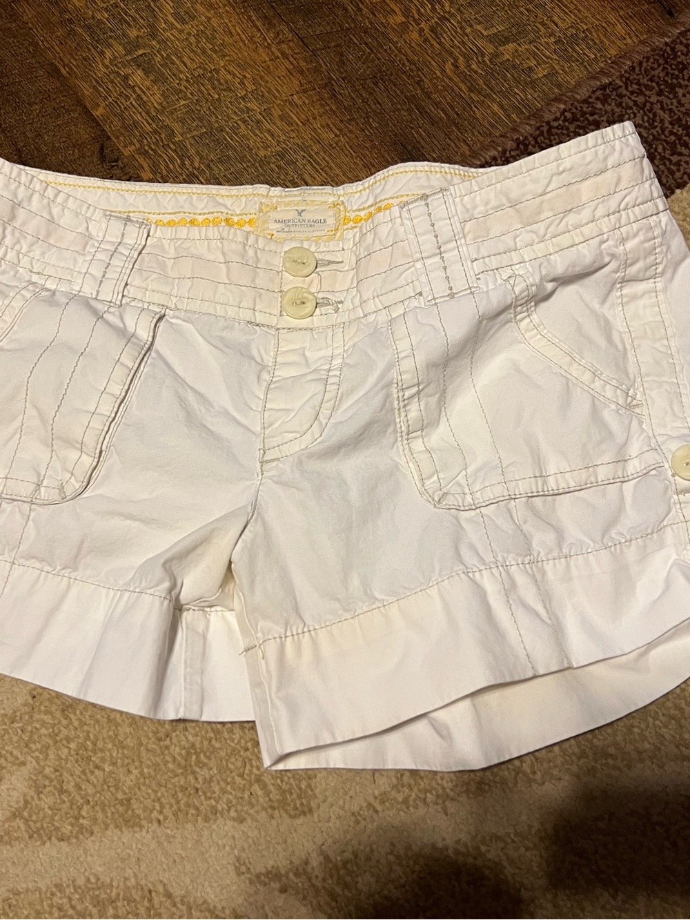 Vintage American Eagle Outfitters White High-Waist Women's Casual Shorts size 6